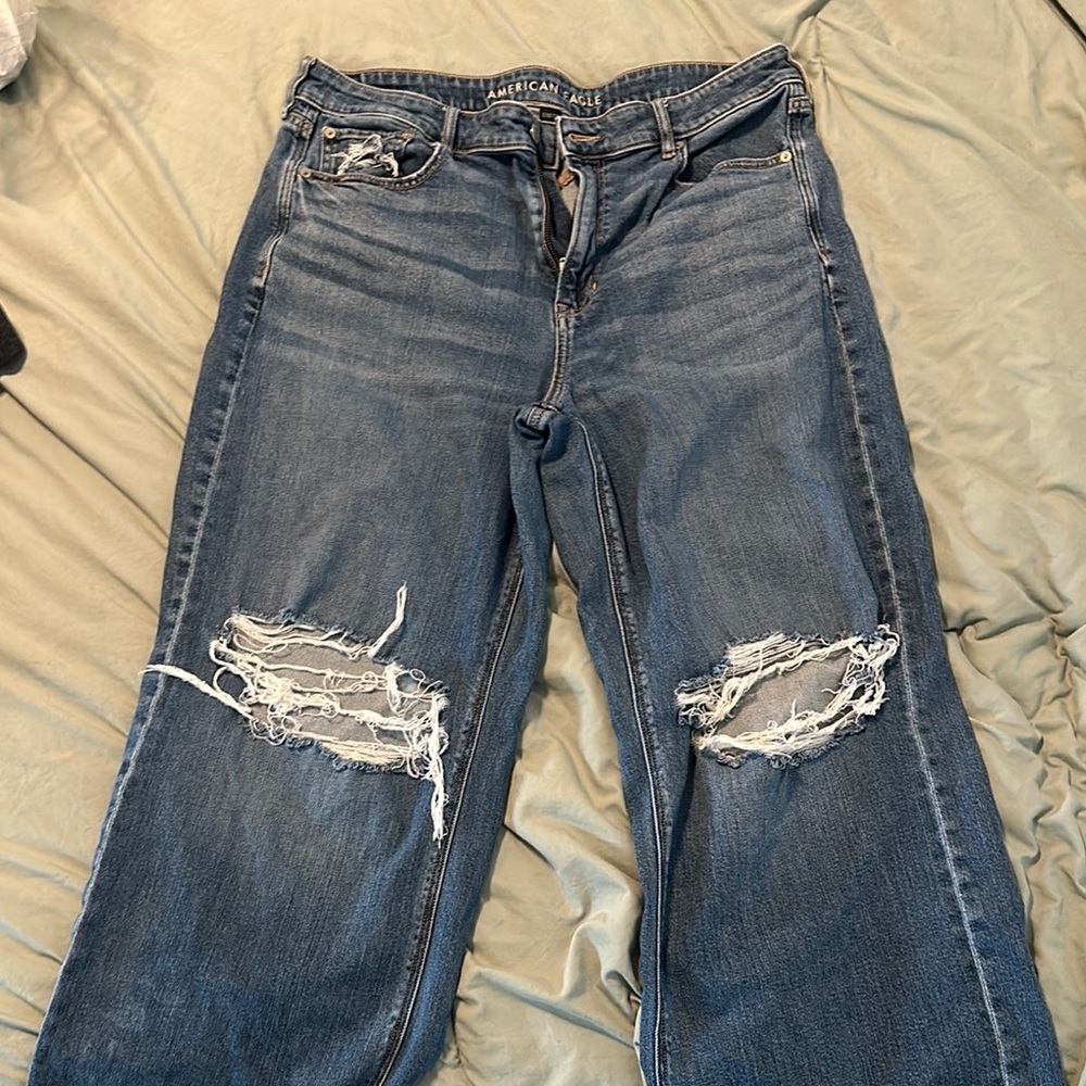 American Eagle Outfitters Women's Blue Distressed Jeans